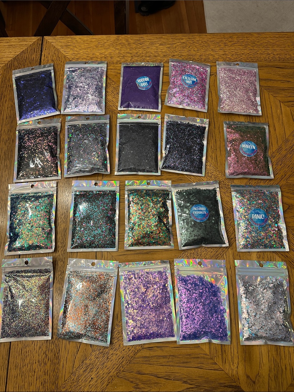 Loose Cosmetic Glitter Mixes - Multi-Color Assortment
20 packs